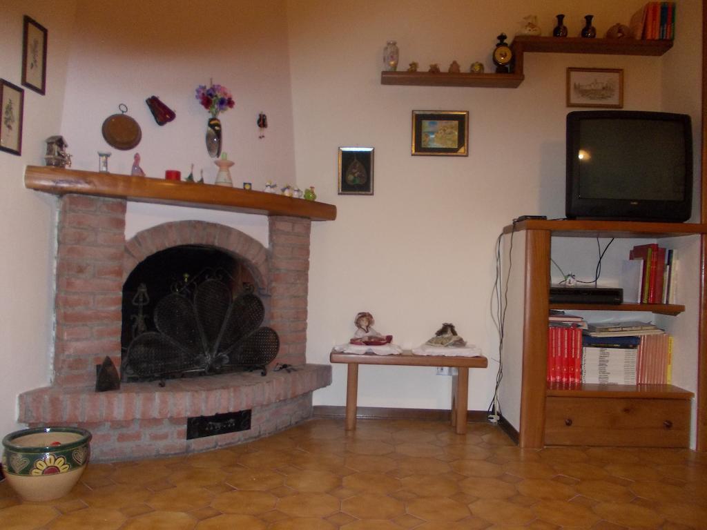 Casa Ricciardi Διαμέρισμα Chianni Εξωτερικό φωτογραφία