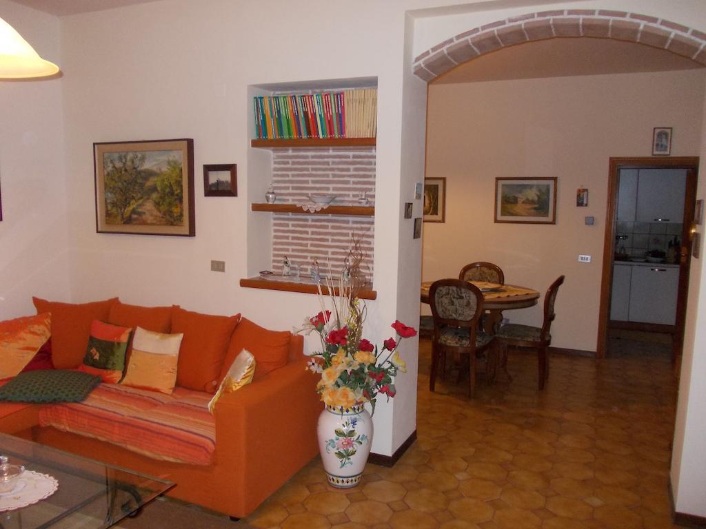 Casa Ricciardi Διαμέρισμα Chianni Δωμάτιο φωτογραφία